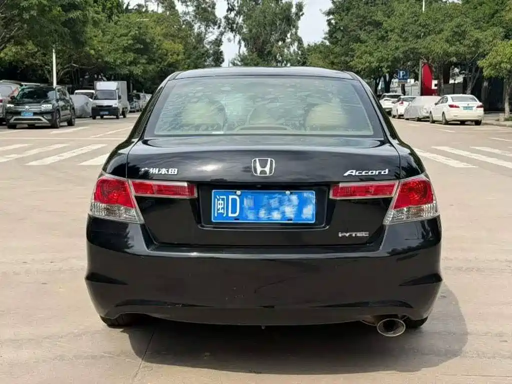 Honda Accord — миниатюра 8