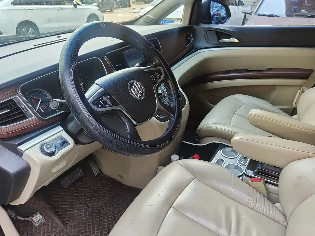 Buick GL8 — миниатюра 4