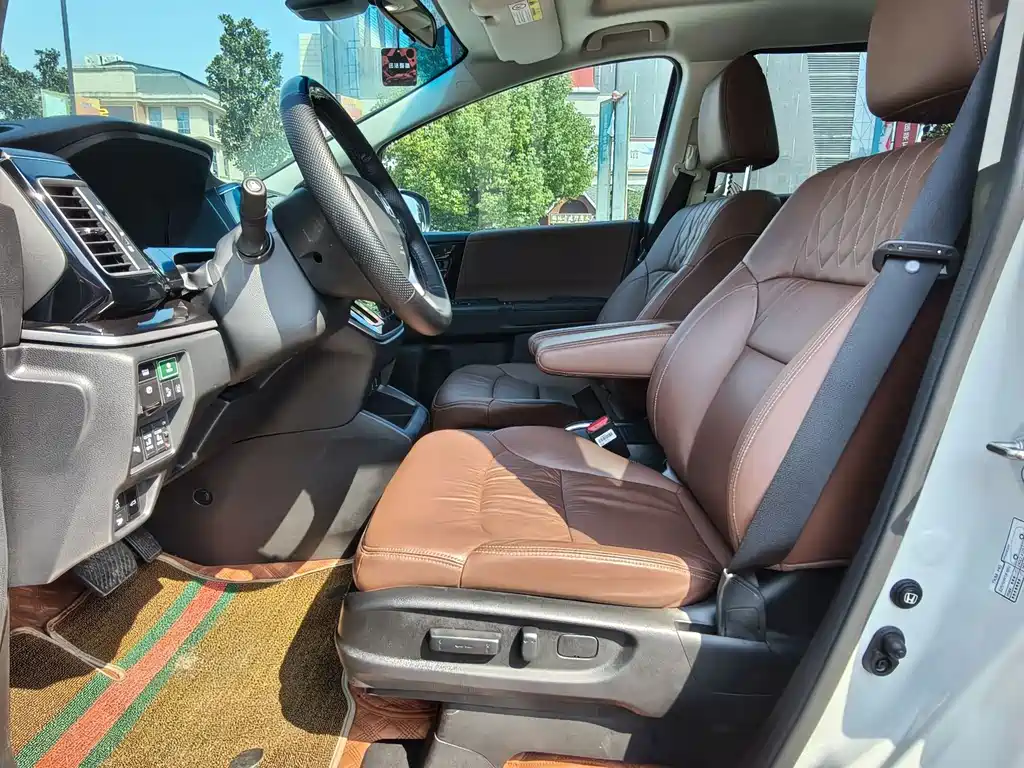 Honda Elysion — миниатюра 8