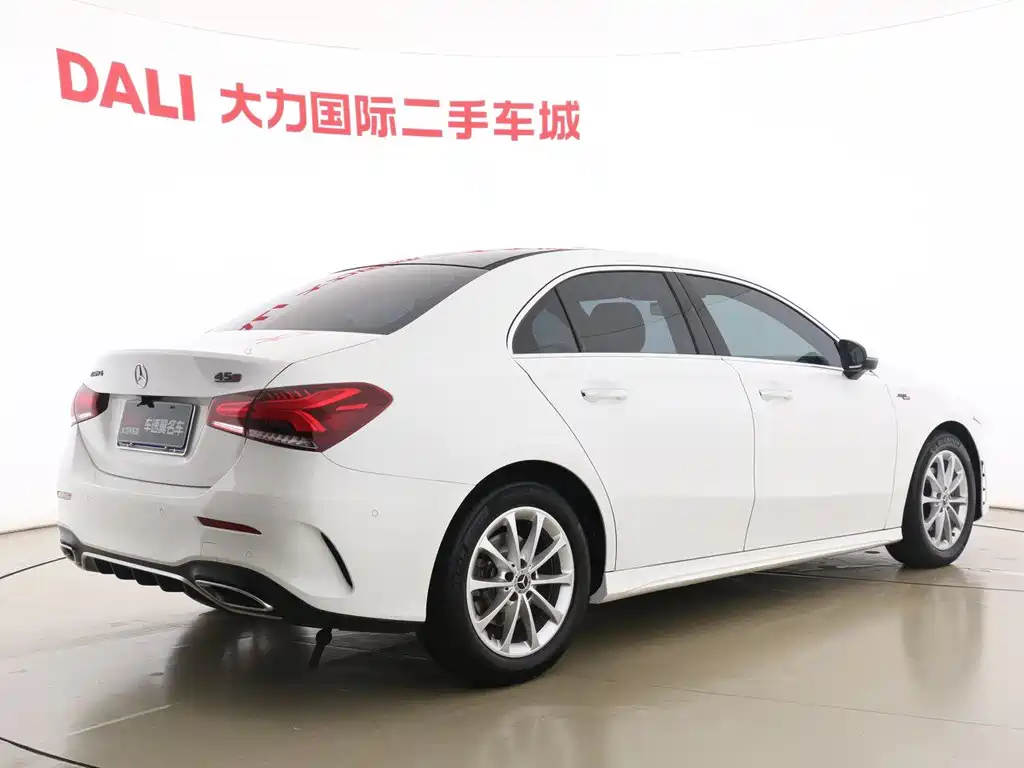 Mercedes-Benz A-Class - фото 16