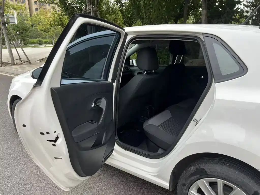 Volkswagen Polo — миниатюра 8