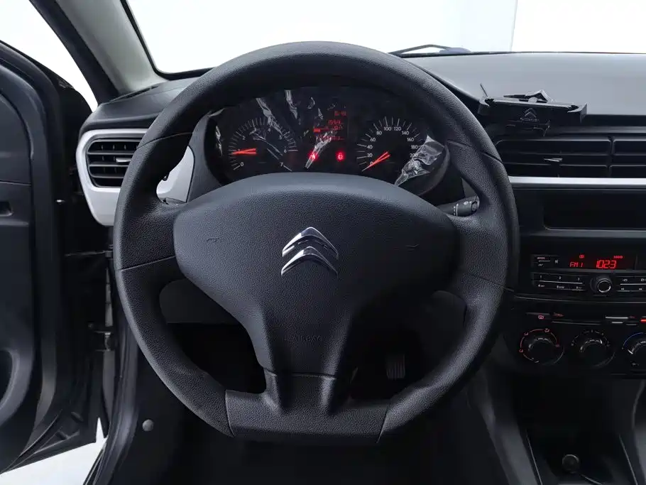 Citroen Elysee — миниатюра 15
