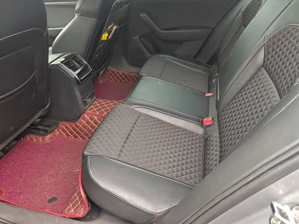 Skoda Superb — миниатюра 17