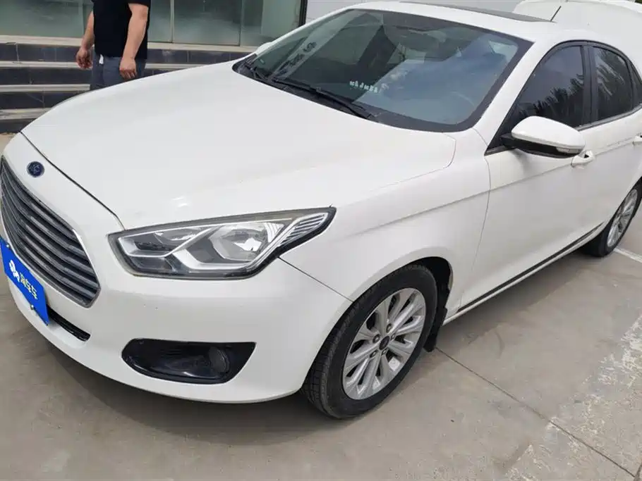 Ford Escort 2018