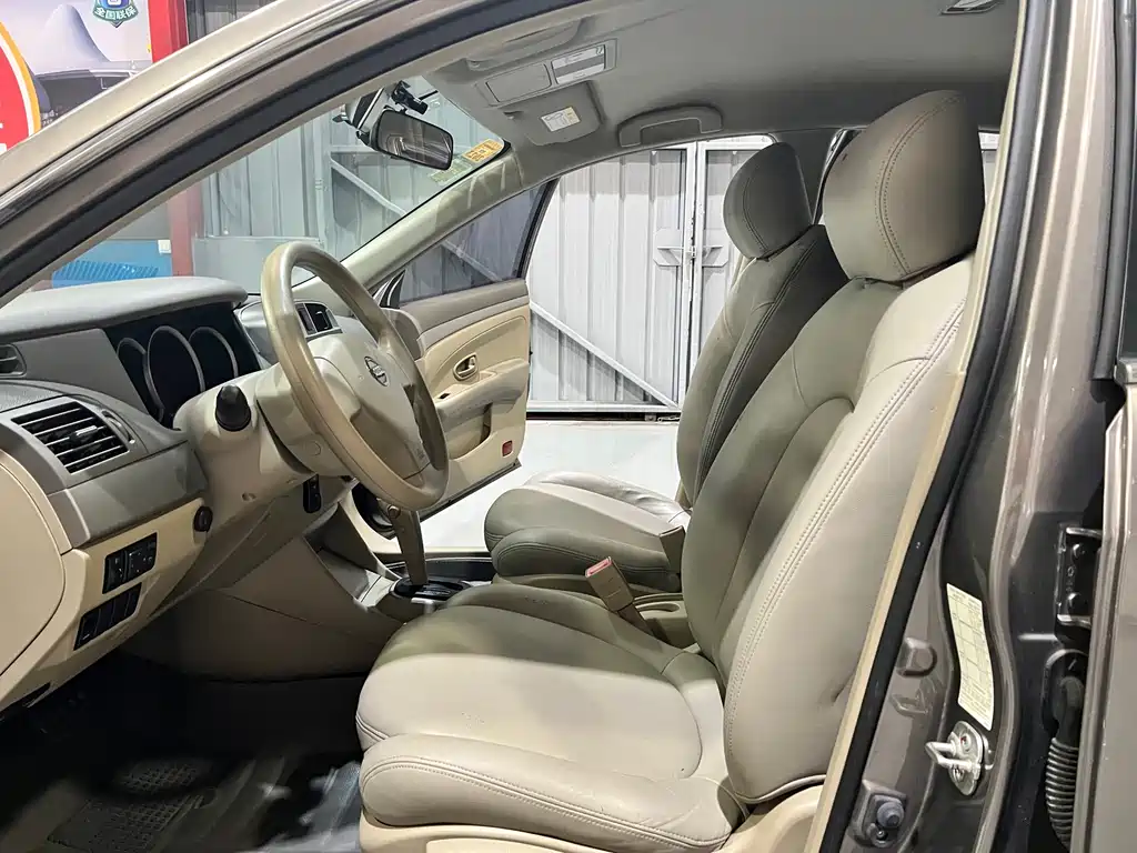 Nissan Sylphy 2016 1.6XE AT Comfort