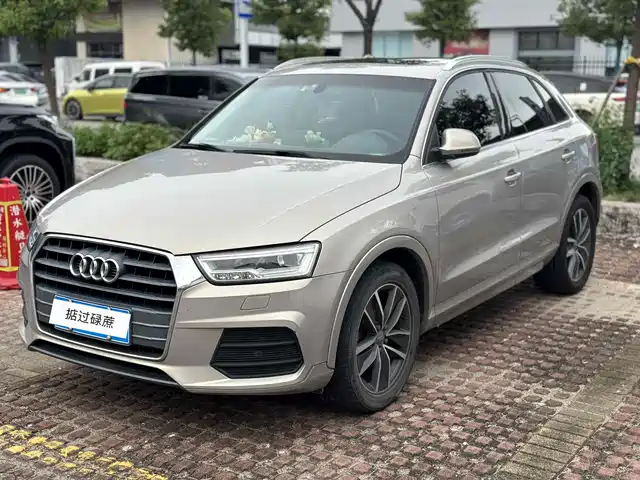 AUDI  Q3 2018