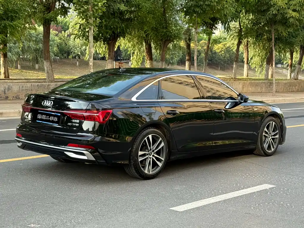 Audi A6L 2023 40 TFSI Luxury