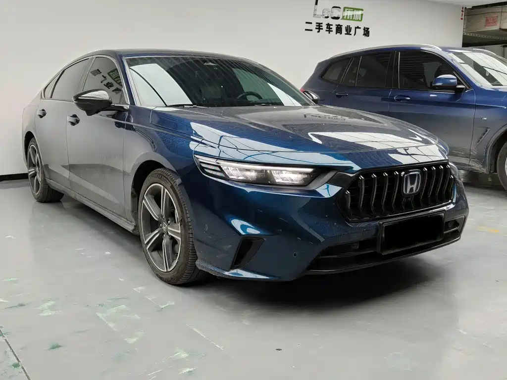 Honda Inspire PHEV — миниатюра 3