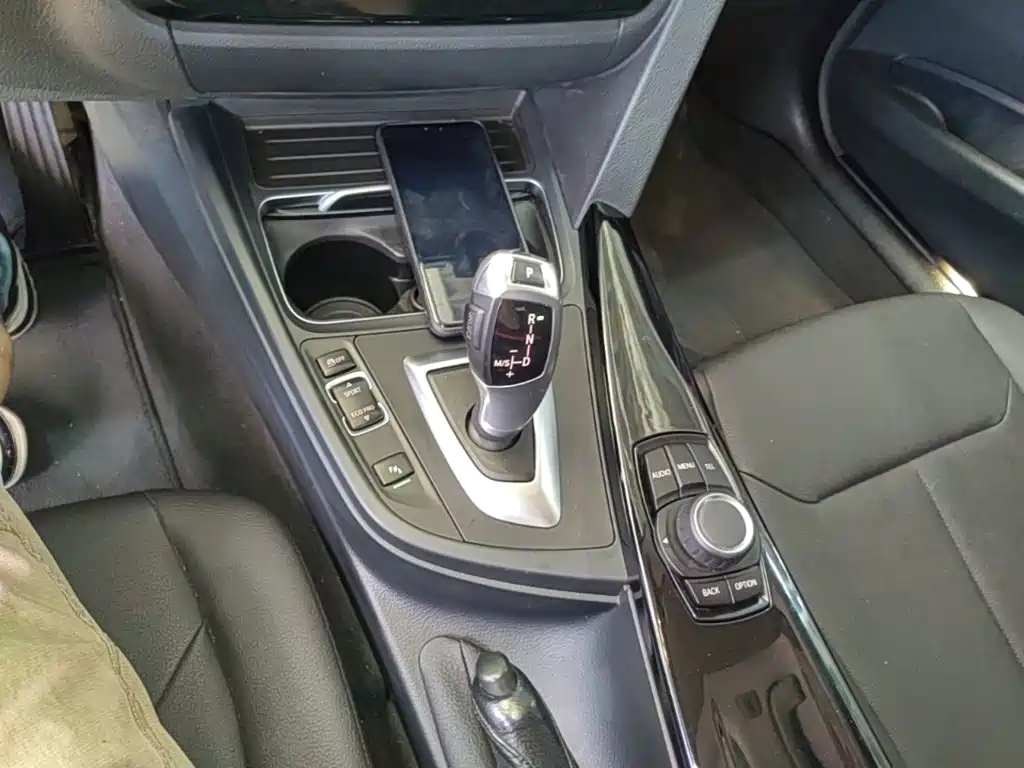 BMW 3 Series — миниатюра 14