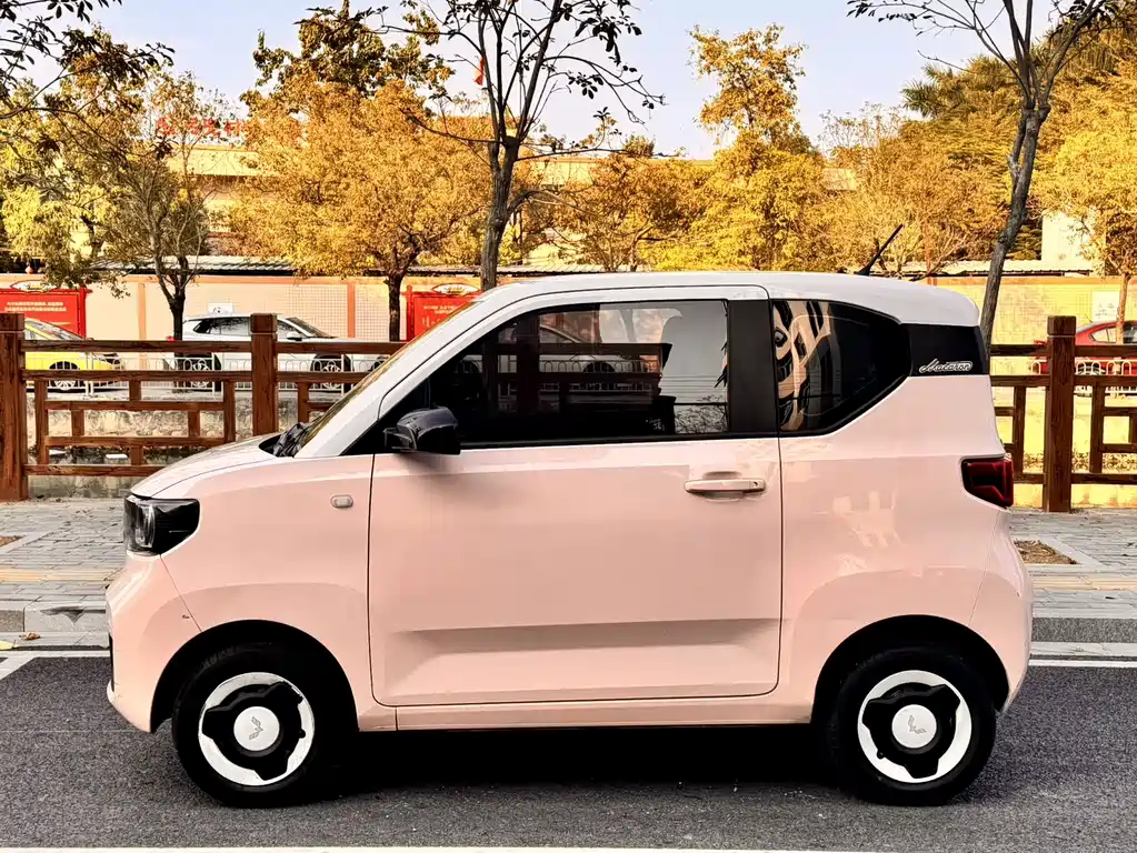 Wuling MINIEV — миниатюра 3