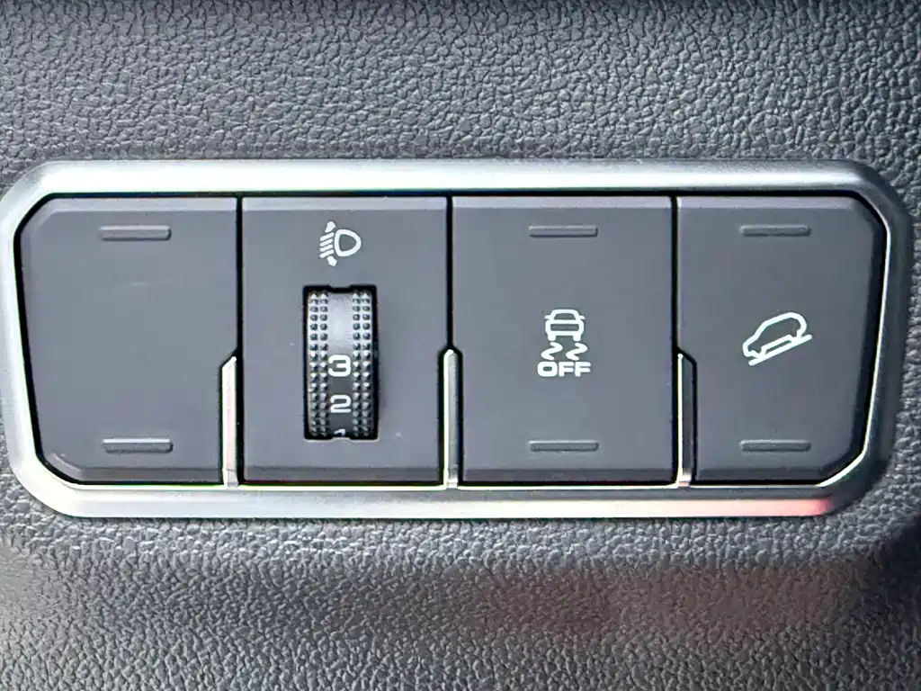 Haval M6 — миниатюра 12