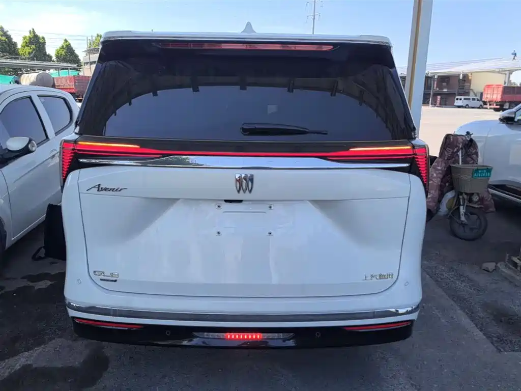 Buick GL8 2024 7 мест