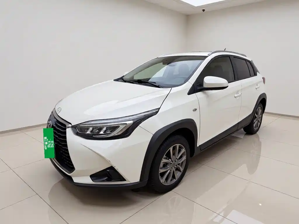 Toyota Yaris L — миниатюра 2