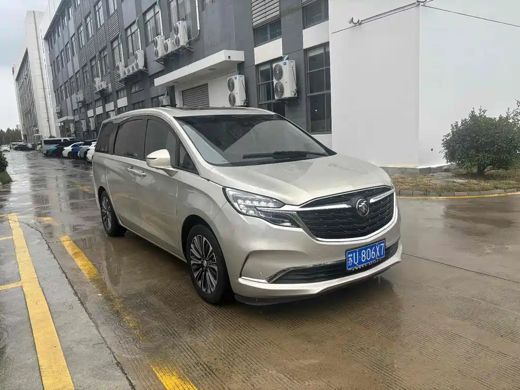 BUICK  GL8