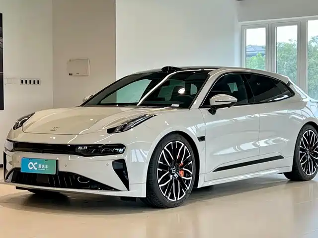 2025 Zeekr 001