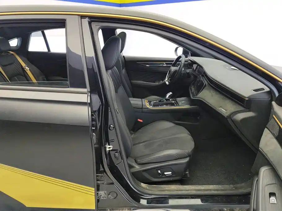 DONGFENG YI HYUN MAX