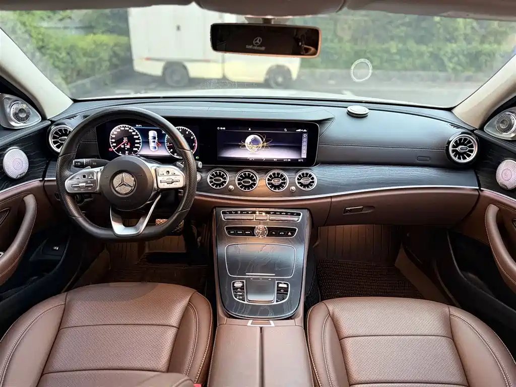 Mercedes-Benz E-Class E 2019 E 300 L Sport Fashion