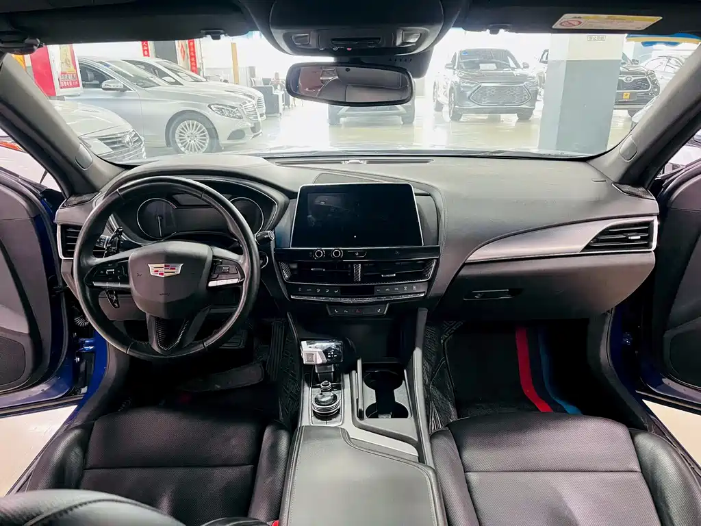 Cadillac CT5 — миниатюра 5