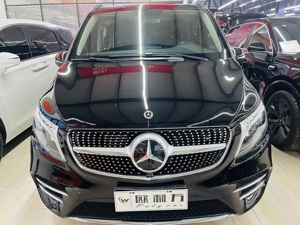 MERCEDES-BENZ V CLASS