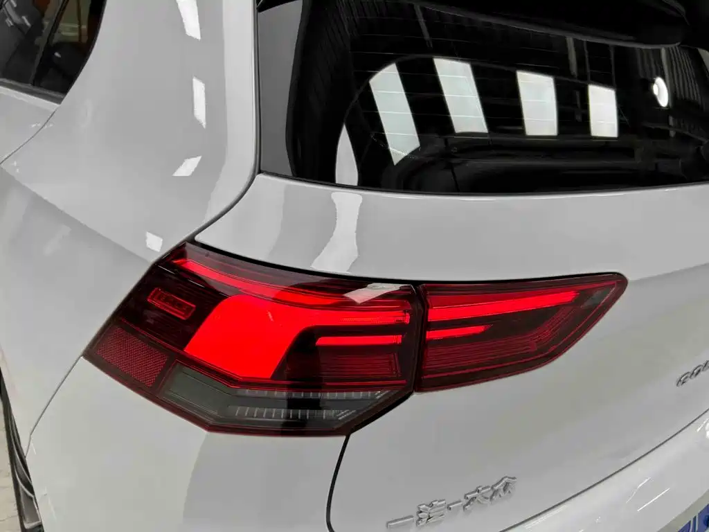 Volkswagen Golf — миниатюра 23