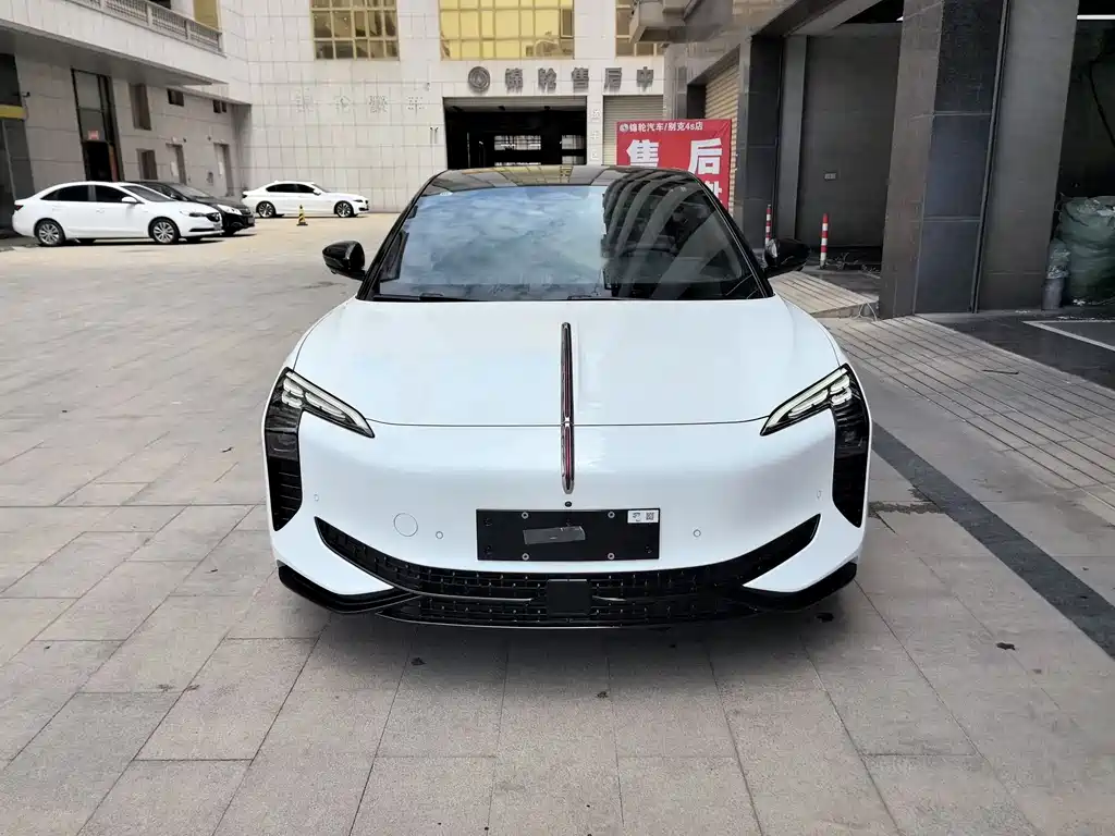 Hongqi EH7 2024 640 Pro+