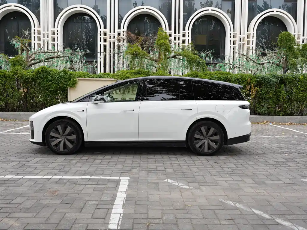 Li Auto Li i8 — миниатюра 8