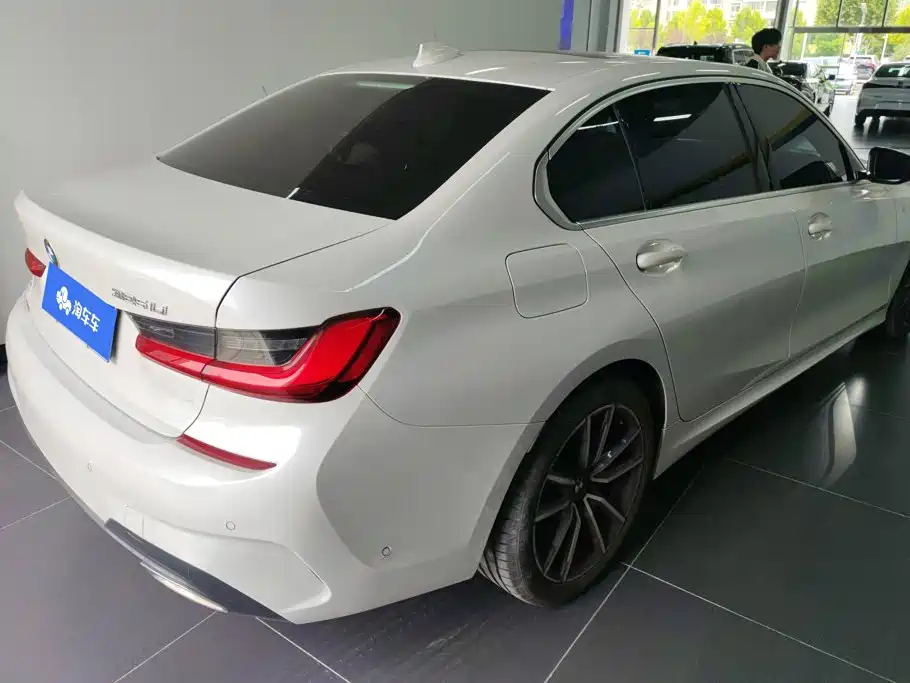 BMW 3 Series — миниатюра 3