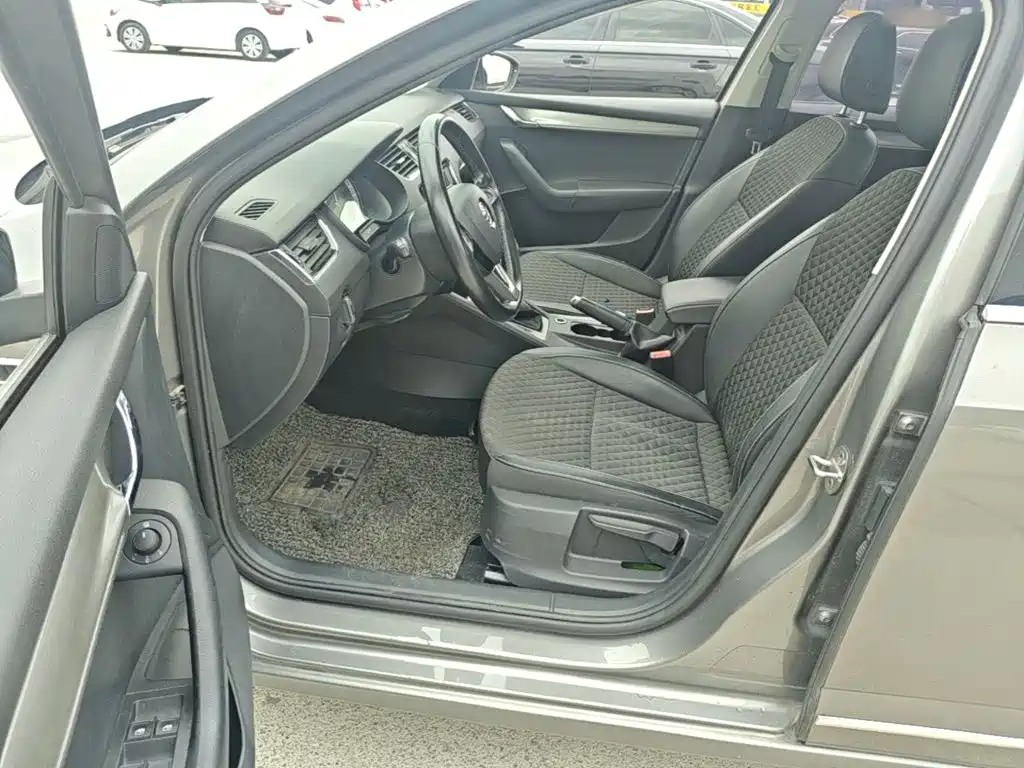 Skoda Octavia — миниатюра 15