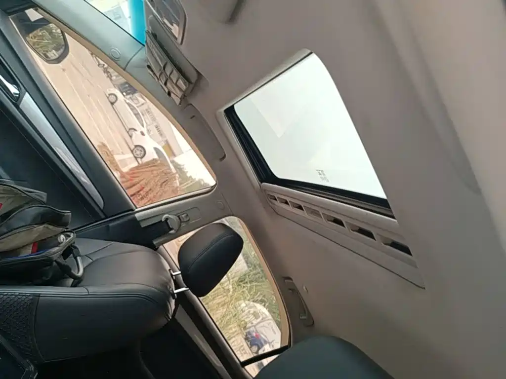 Roewe 360 — миниатюра 18