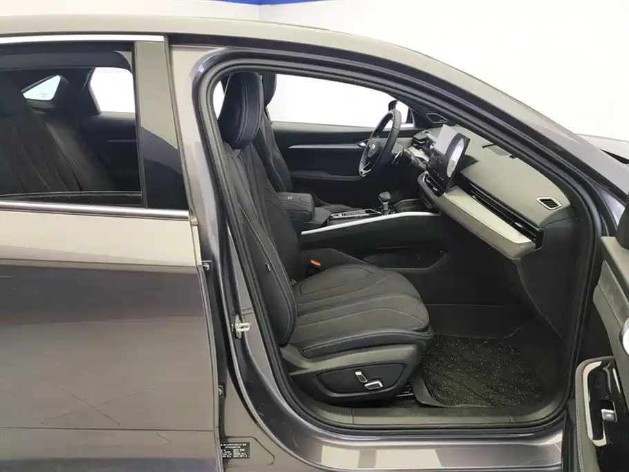 GEELY AUTOMOBILE XINGRUI