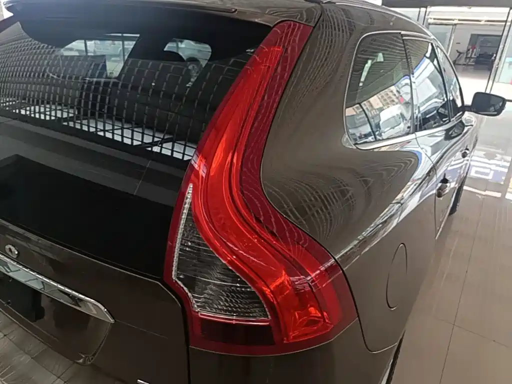 Volvo XC60 — миниатюра 8