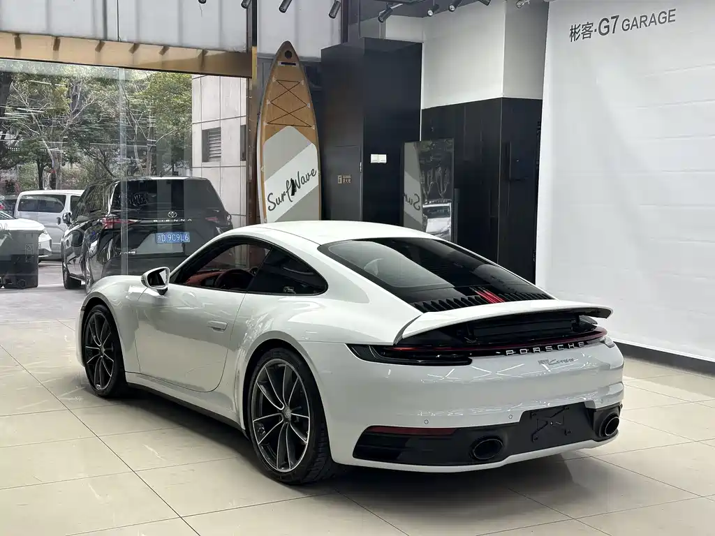 Porsche 911 2023 Carrera 3.0T