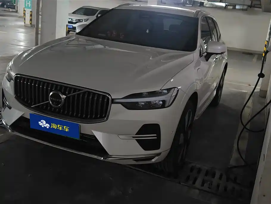 VOLVO XC60 PLUG IN HYBRID