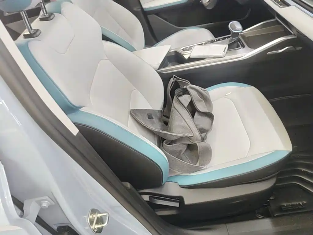 Geely Emgrand — миниатюра 25