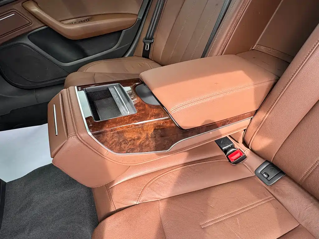 Audi A6L — миниатюра 13