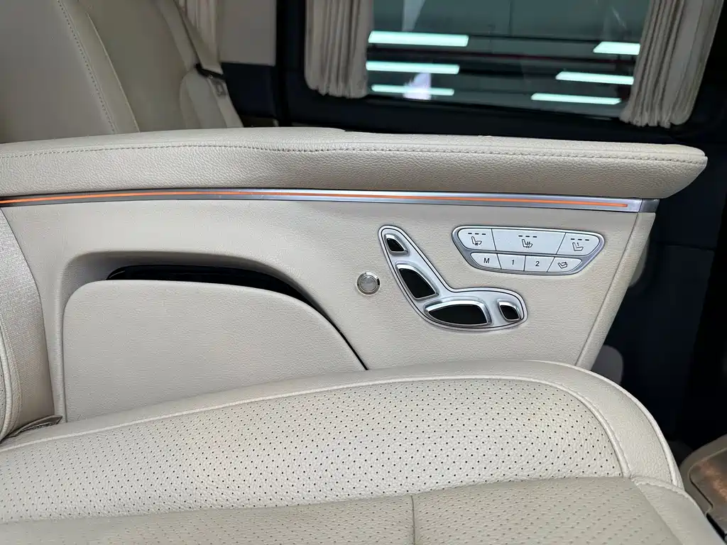 Mercedes-Benz V-Class — миниатюра 32