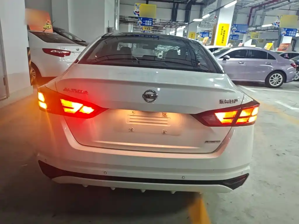Nissan Teana — миниатюра 6