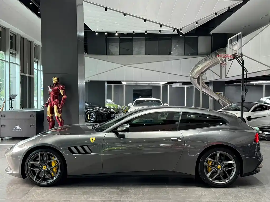 Ferrari GTC4Lusso — миниатюра 4