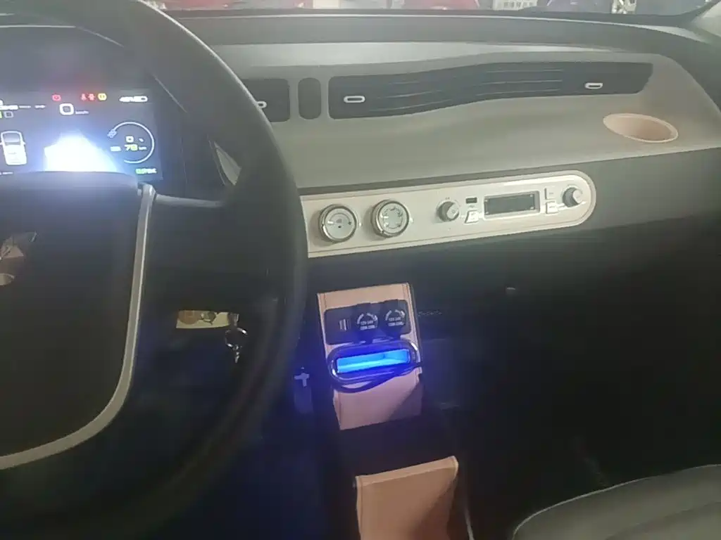 Wuling MINIEV — миниатюра 13