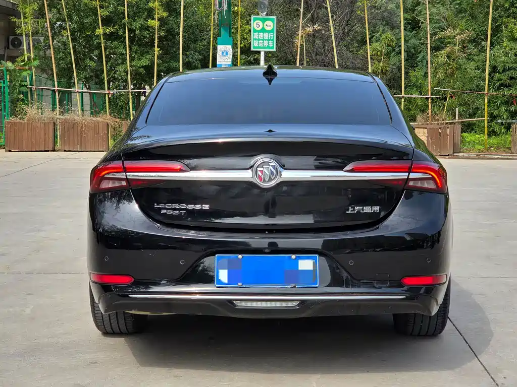 Buick LaCrosse — миниатюра 3