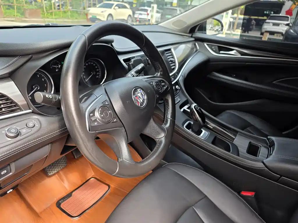 Buick LaCrosse — миниатюра 9