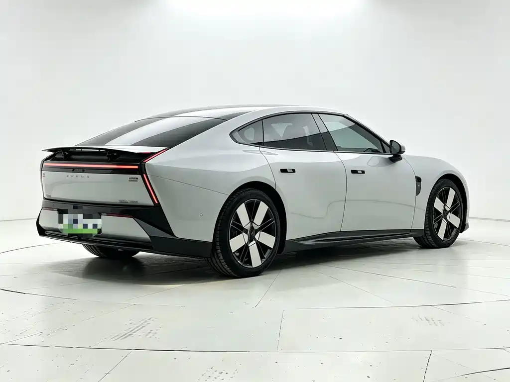 XPeng P7 — миниатюра 7
