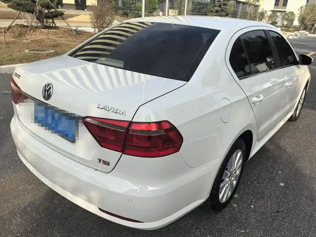 Volkswagen Lavida — миниатюра 7