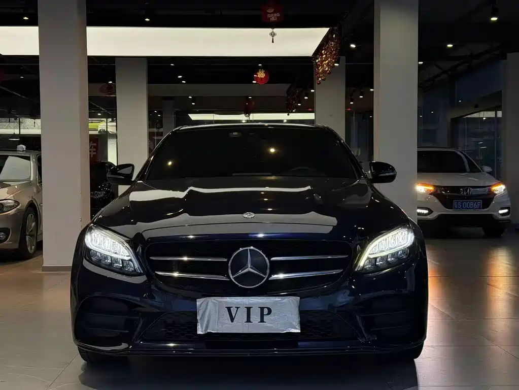 Mercedes-Benz C-Class — миниатюра 2