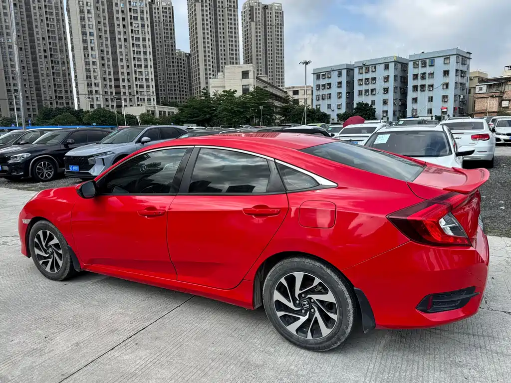 Honda Civic 2016 220TURBO CVT Luxury