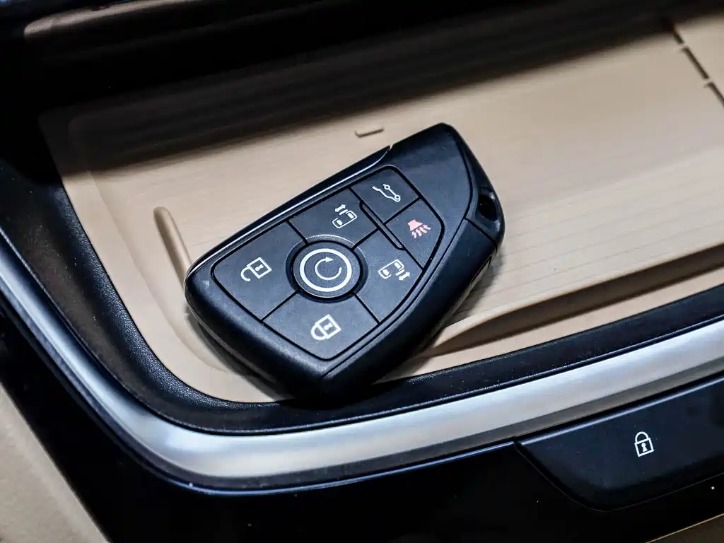 Buick GL8 Hybrid — миниатюра 20