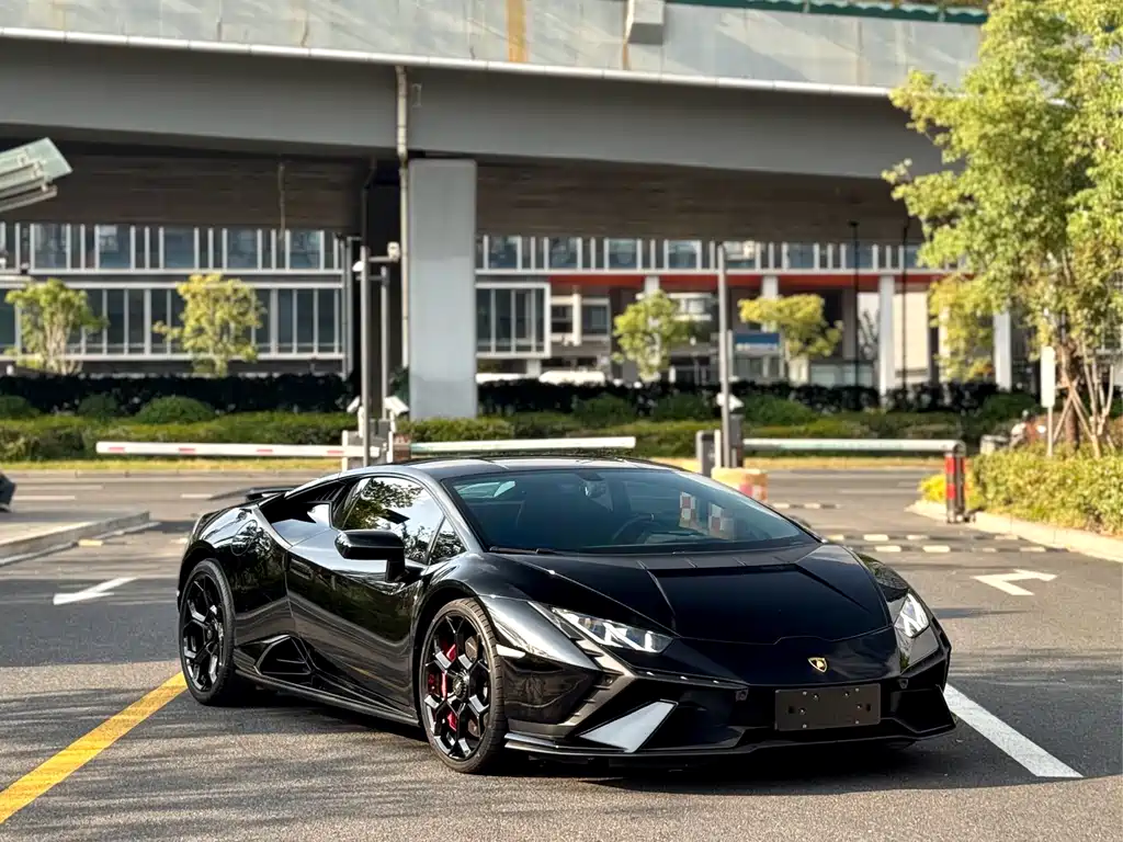 LAMBORGHINI HURACÁN