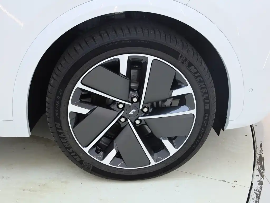 Li Auto Li L7 — миниатюра 33