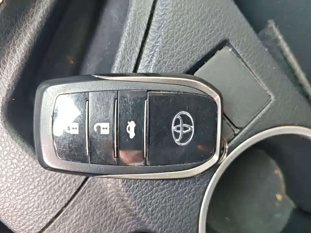 Toyota Levin Twin Engine E+ — миниатюра 9