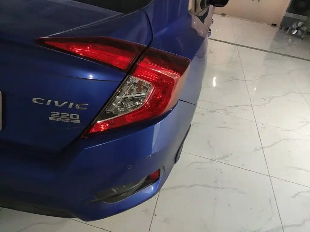 Honda Civic — миниатюра 8